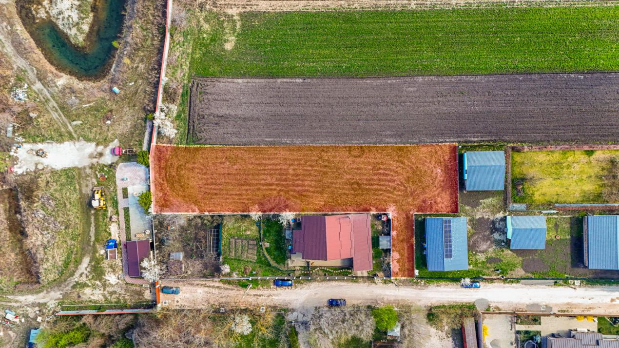 Teren pentru construcții în Stupini, cu potențial imens