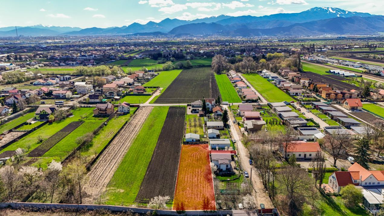 Teren pentru construcții în Stupini, cu potențial imens