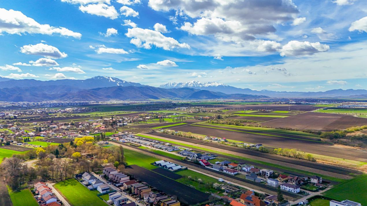 Teren pentru construcții în Stupini, cu potențial imens