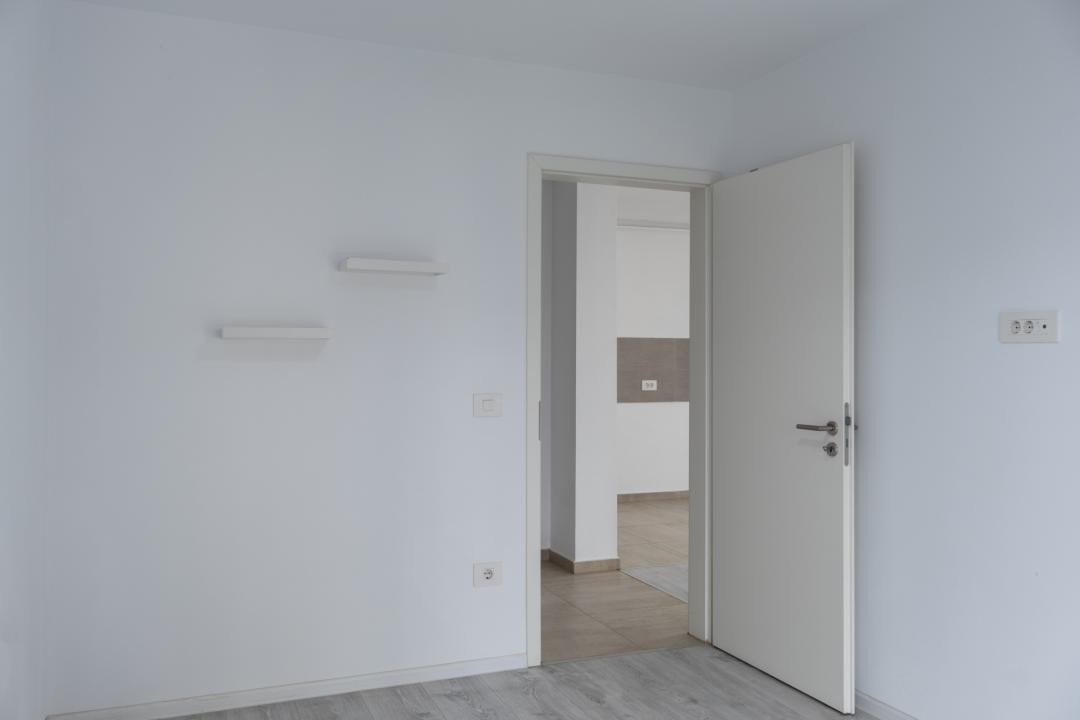 Studio nemobilat - pretabil birou sau locuință - Kasper Coresi