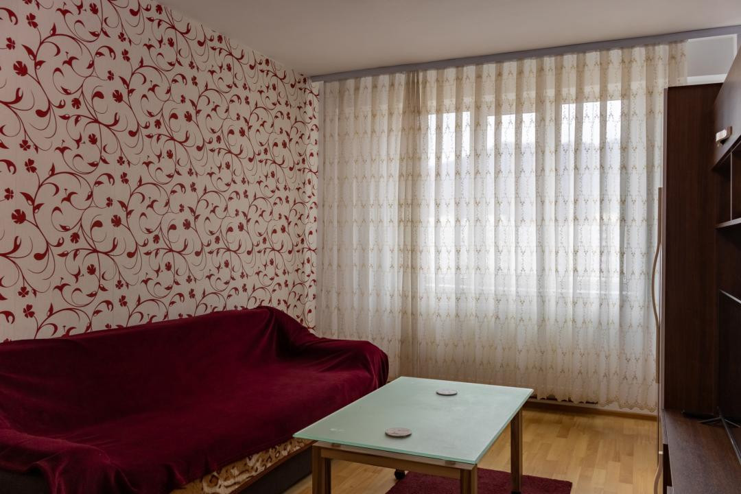 Închiriere garsonieră mobilată și utilată, strada Nucului