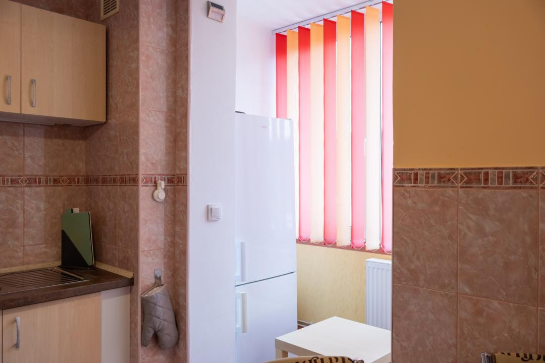 Închiriere garsonieră mobilată și utilată, strada Nucului