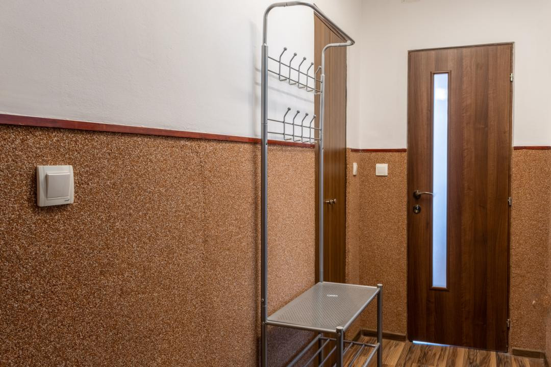 Închiriere garsonieră mobilată și utilată, strada Nucului