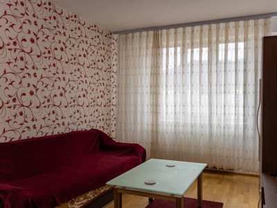 Închiriere garsonieră mobilată și utilată, strada Nucului