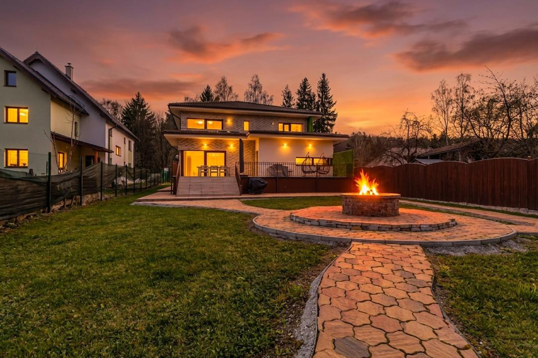 Vilă individuală mediteraneană - dotări premium - 5 camere - Brasov 