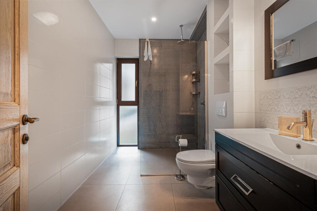 Vilă individuală mediteraneană - dotări premium - 5 camere - Brasov 