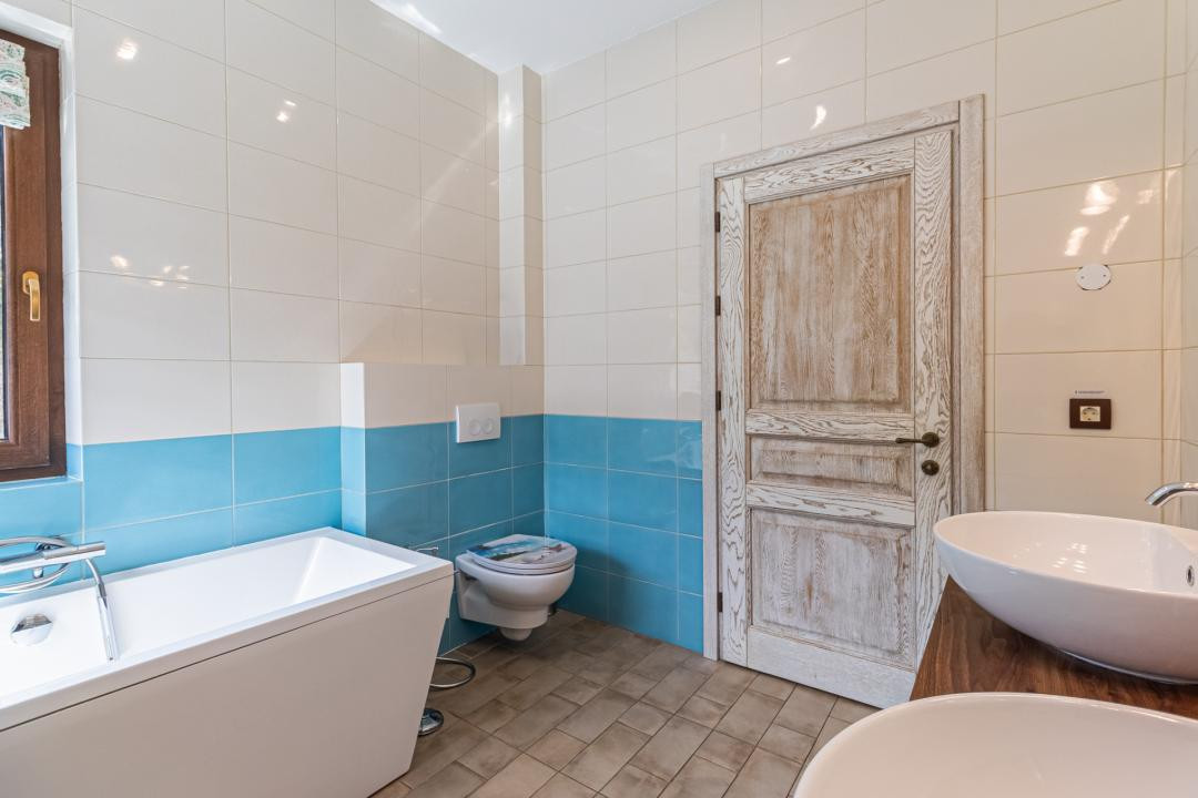 Vilă individuală mediteraneană - dotări premium - 5 camere - Brasov 