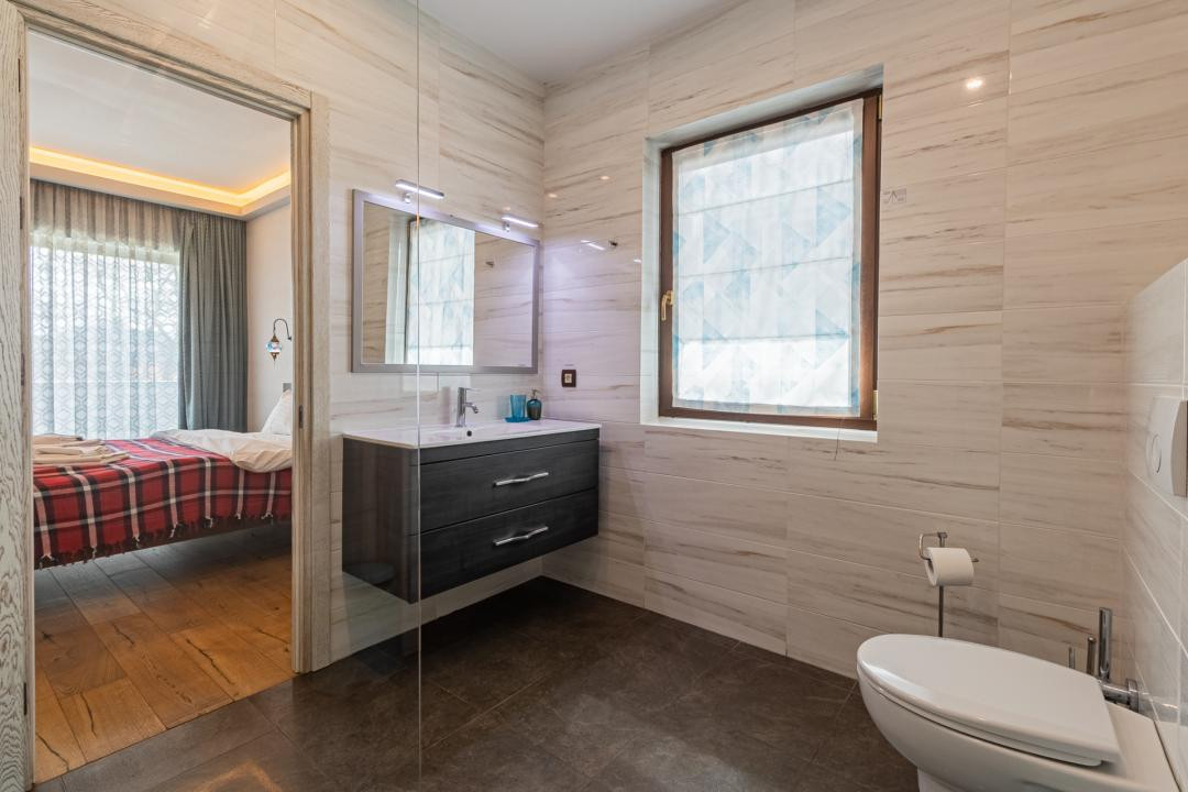 Vilă individuală mediteraneană - dotări premium - 5 camere - Brasov 