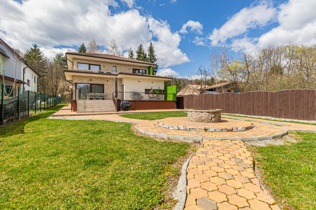 Vilă individuală mediteraneană - dotări premium - 5 camere - Brasov 