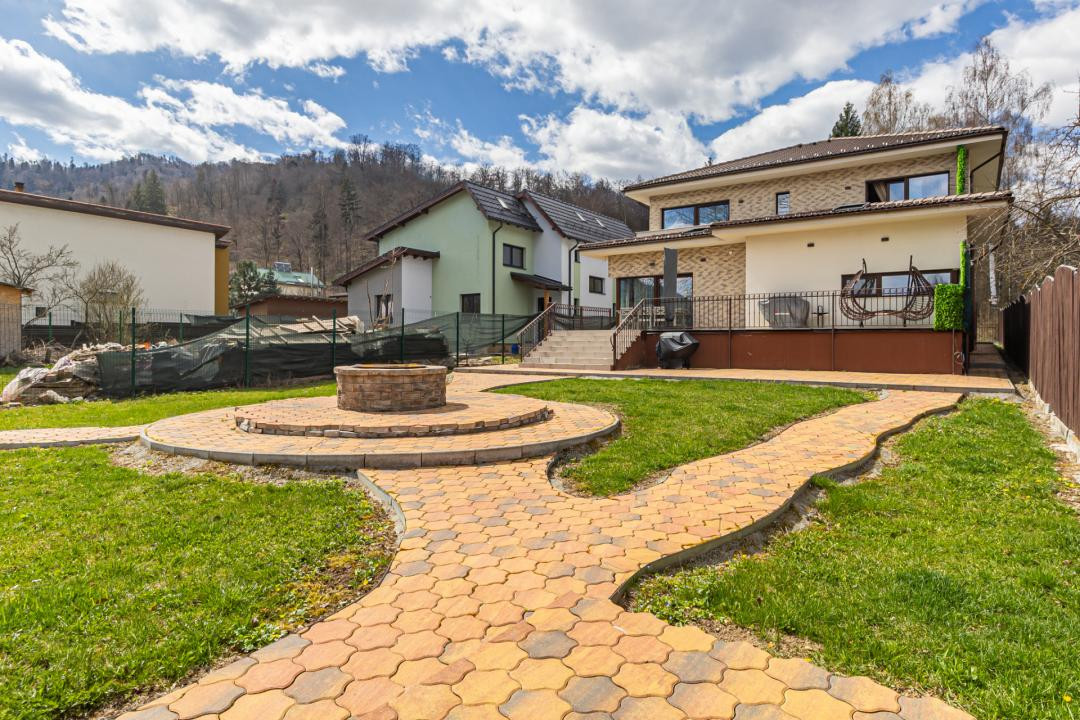 Vilă individuală mediteraneană - dotări premium - 5 camere - Brasov 