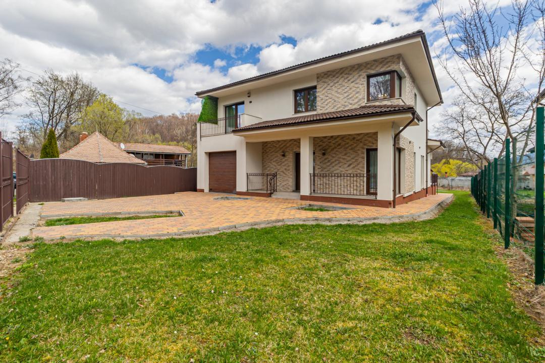 Vilă individuală mediteraneană - dotări premium - 5 camere - Brasov 