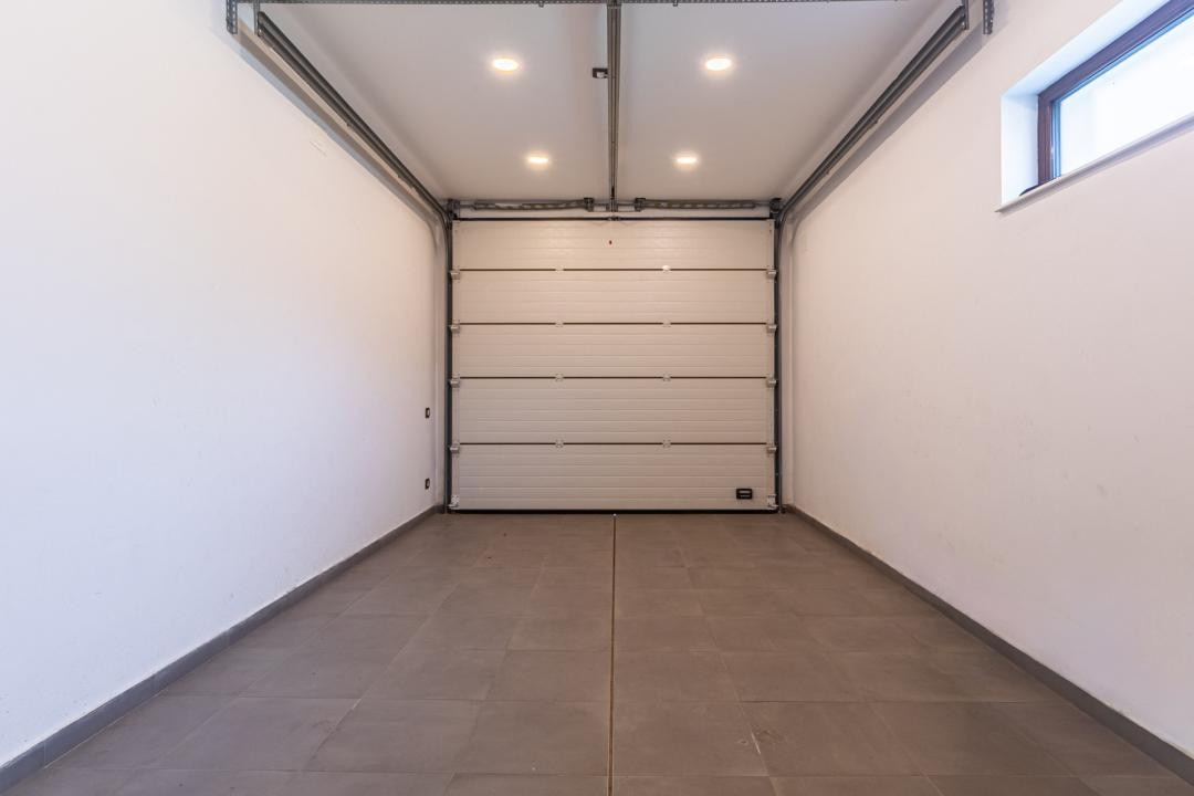 Vilă individuală mediteraneană - dotări premium - 5 camere - Brasov 