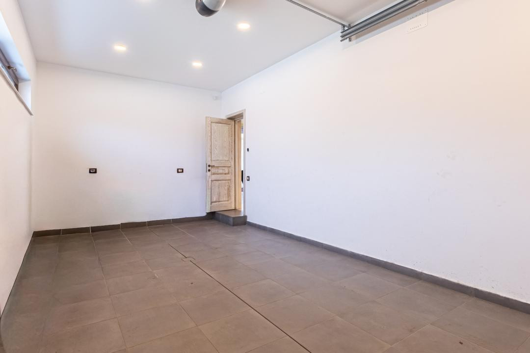 Vilă individuală mediteraneană - dotări premium - 5 camere - Brasov 