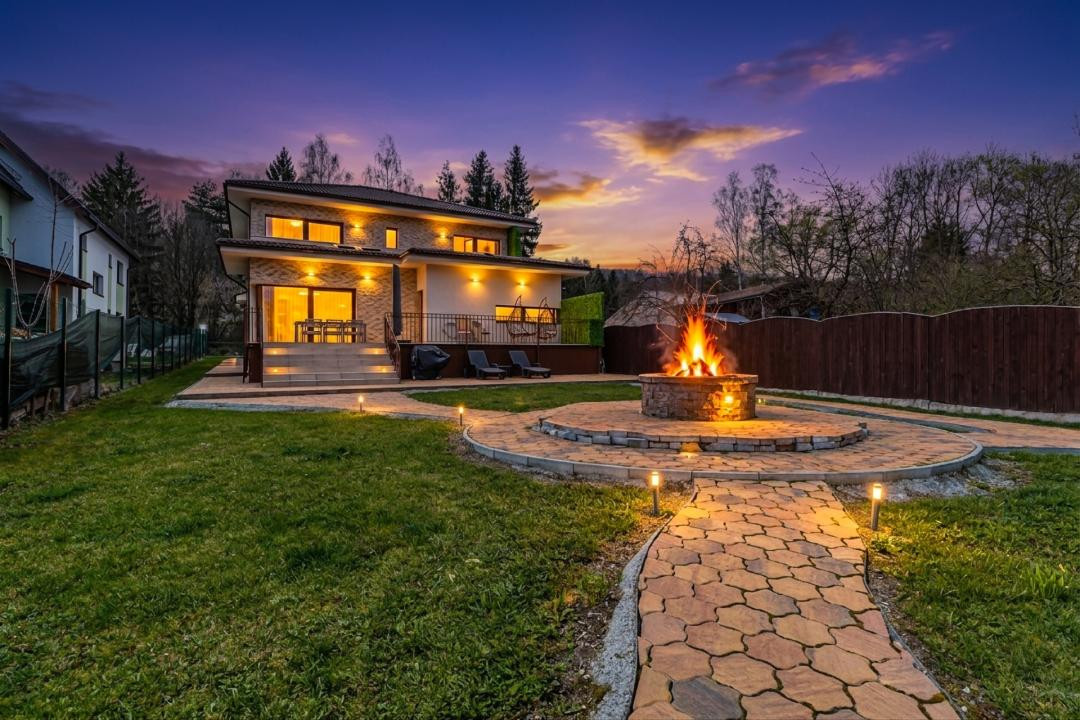 Vilă individuală mediteraneană - dotări premium - 5 camere - Brasov 