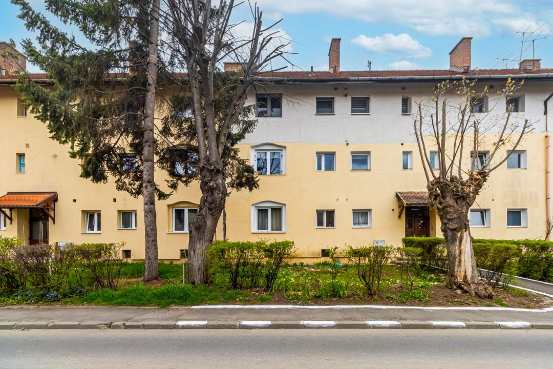 Apartament 2 camere de vanzare-Tractorul, Brasov