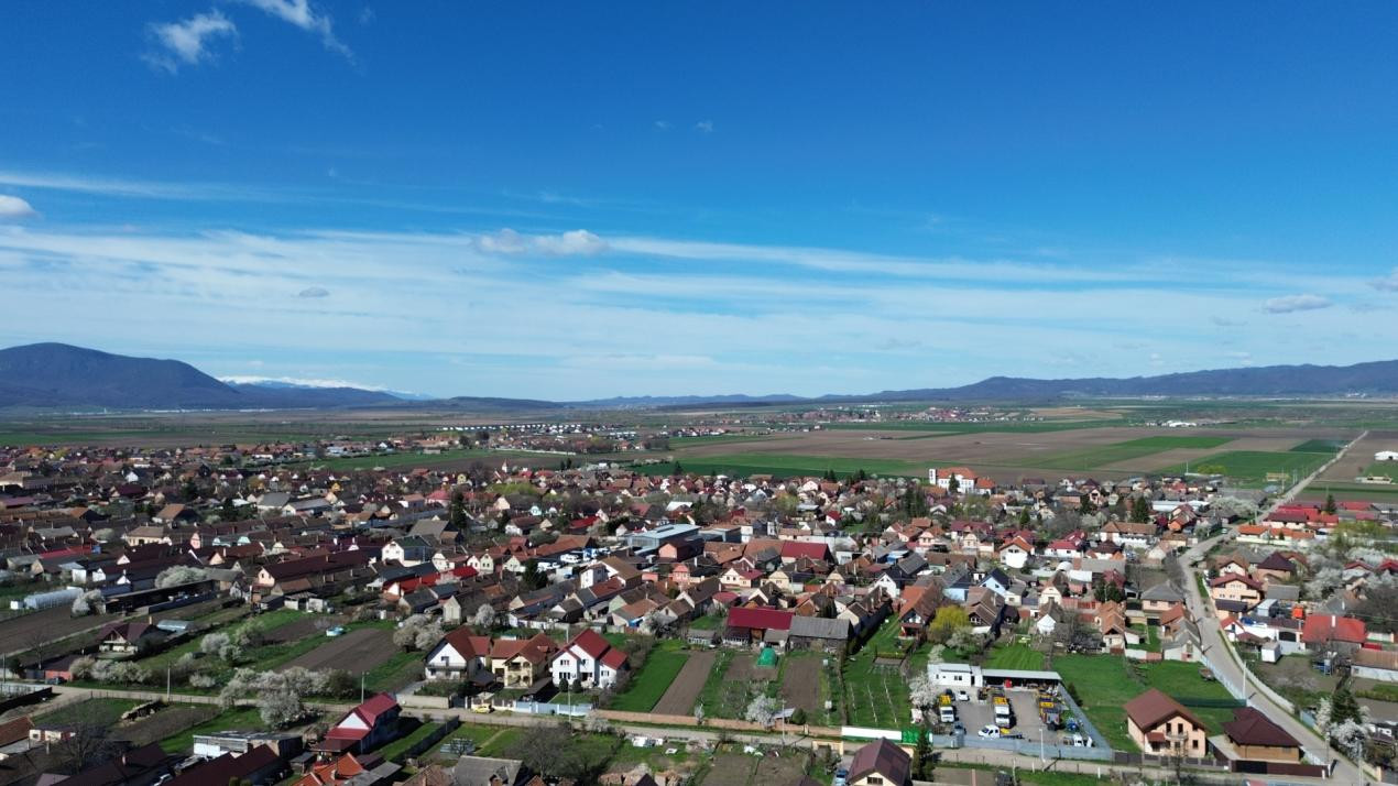 Teren de 475 mp în Hălchiu - utilități - Comision 0%