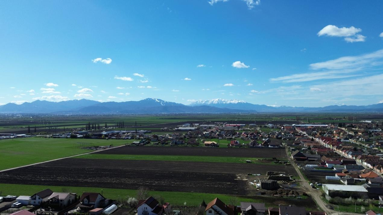 Teren de 475 mp în Hălchiu - utilități - Comision 0%