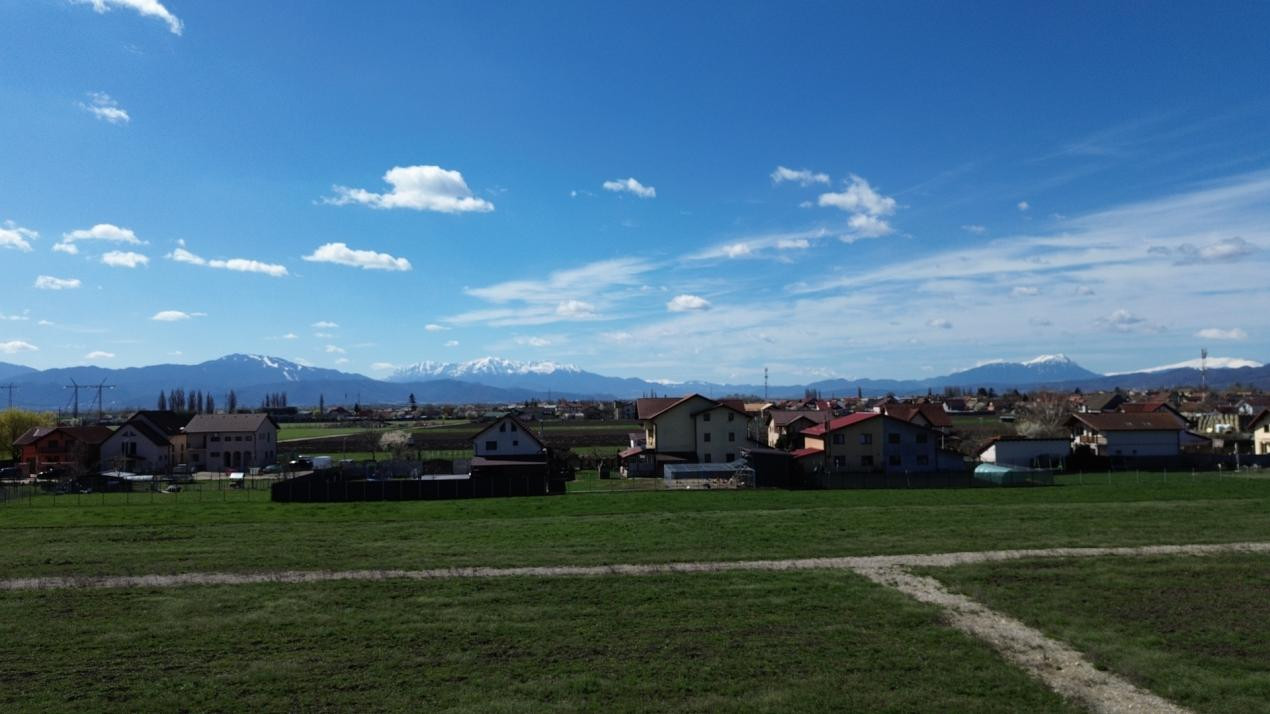 Teren de 475 mp în Hălchiu - utilități - Comision 0%