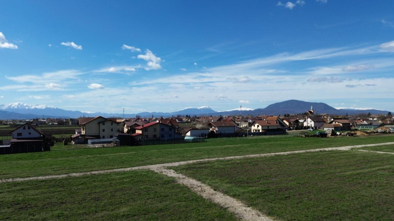 Teren de 475 mp în Hălchiu - utilități - Comision 0%