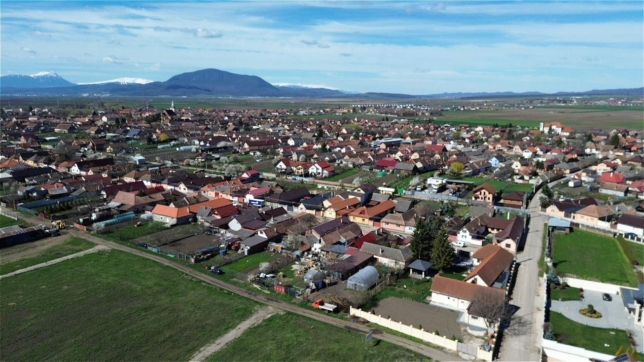 Teren de 475 mp în Hălchiu - utilități - Comision 0%