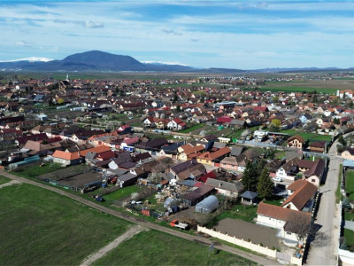 Teren de 475 mp în Hălchiu - utilități - Comision 0%