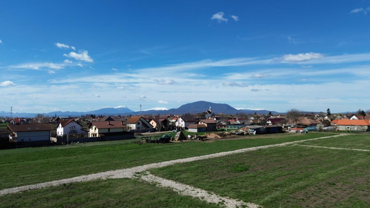 Teren de 502 mp în Hălchiu - utilități - Comision 0%