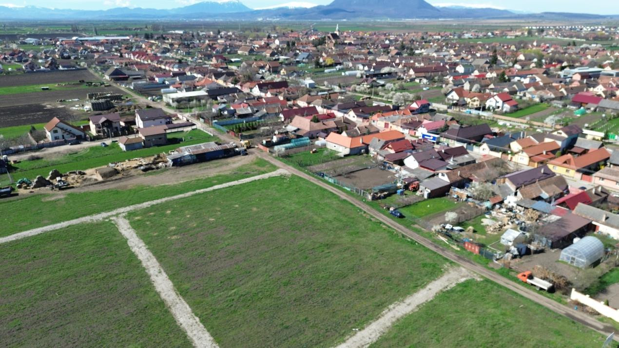 Teren de 502 mp în Hălchiu - utilități - Comision 0%