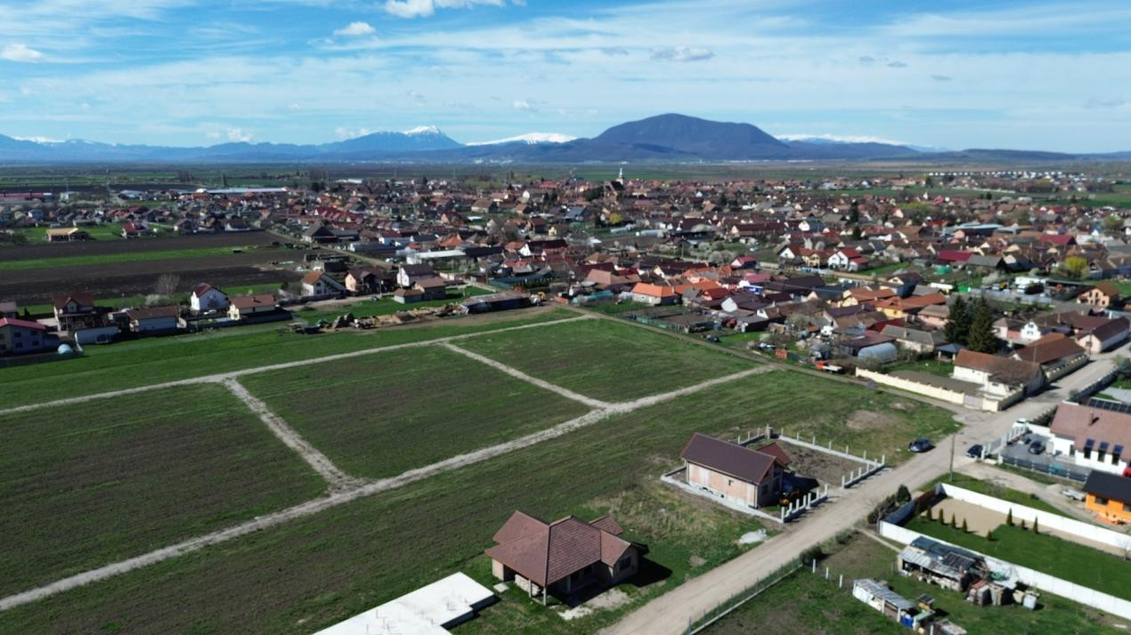 Teren de 502 mp în Hălchiu - utilități - Comision 0%