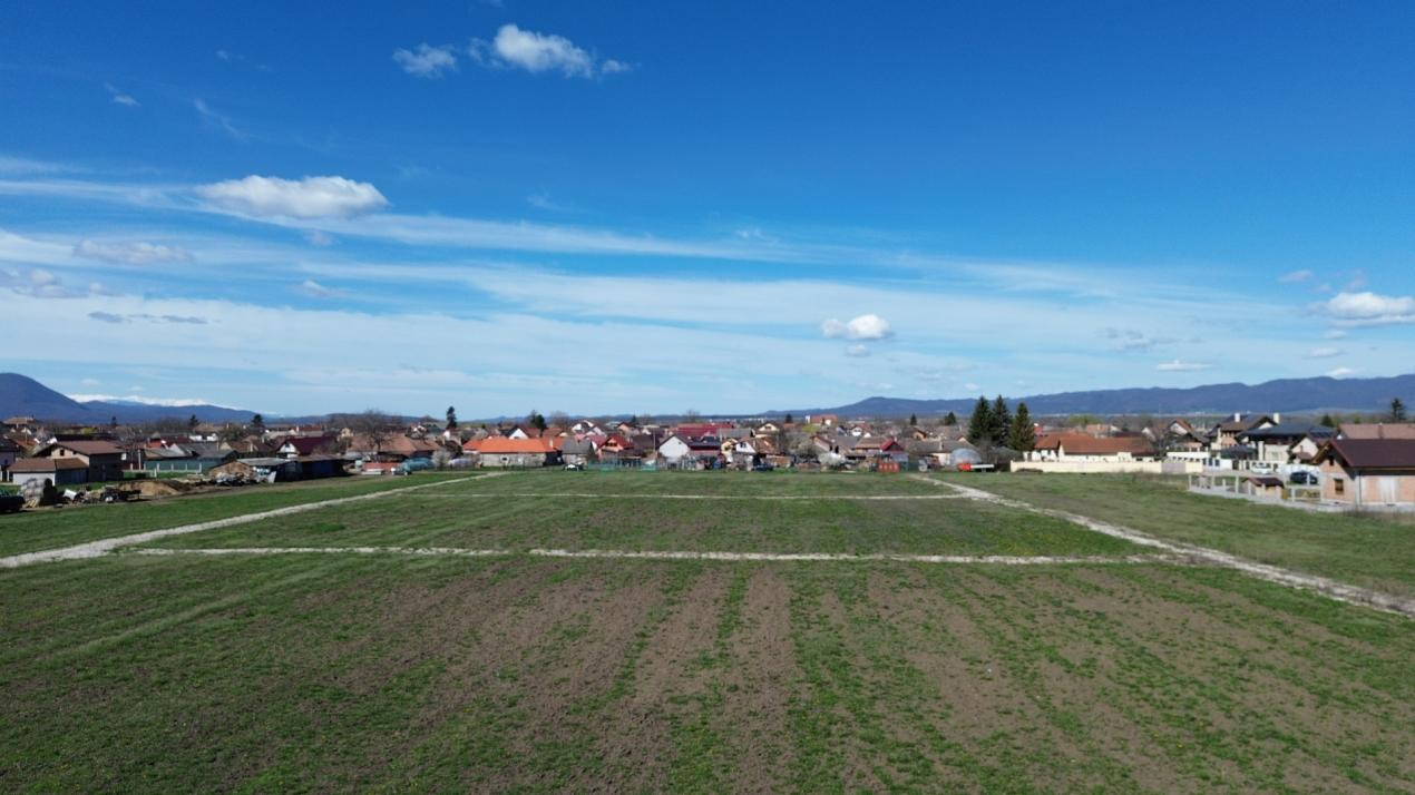 Teren de 502 mp în Hălchiu - utilități - Comision 0%