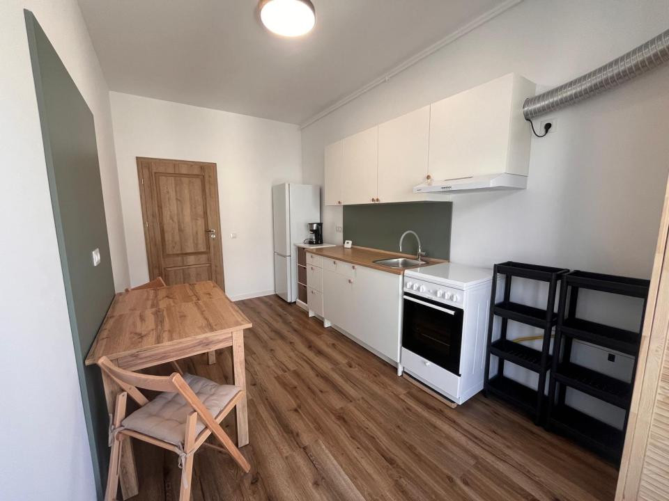 Prima închiriere: Studio Modern | Lift, Parcare & Boxă Pod | Casian Residence