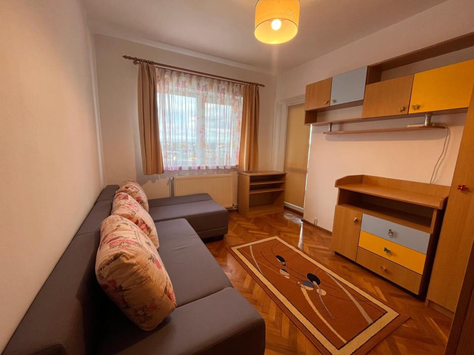 Apartament 4 camere, Strand Sibiu, langa Liceul Onisifor Ghibu