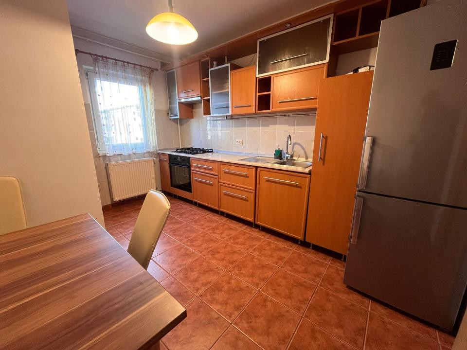 Apartament 4 camere, Strand Sibiu, langa Liceul Onisifor Ghibu