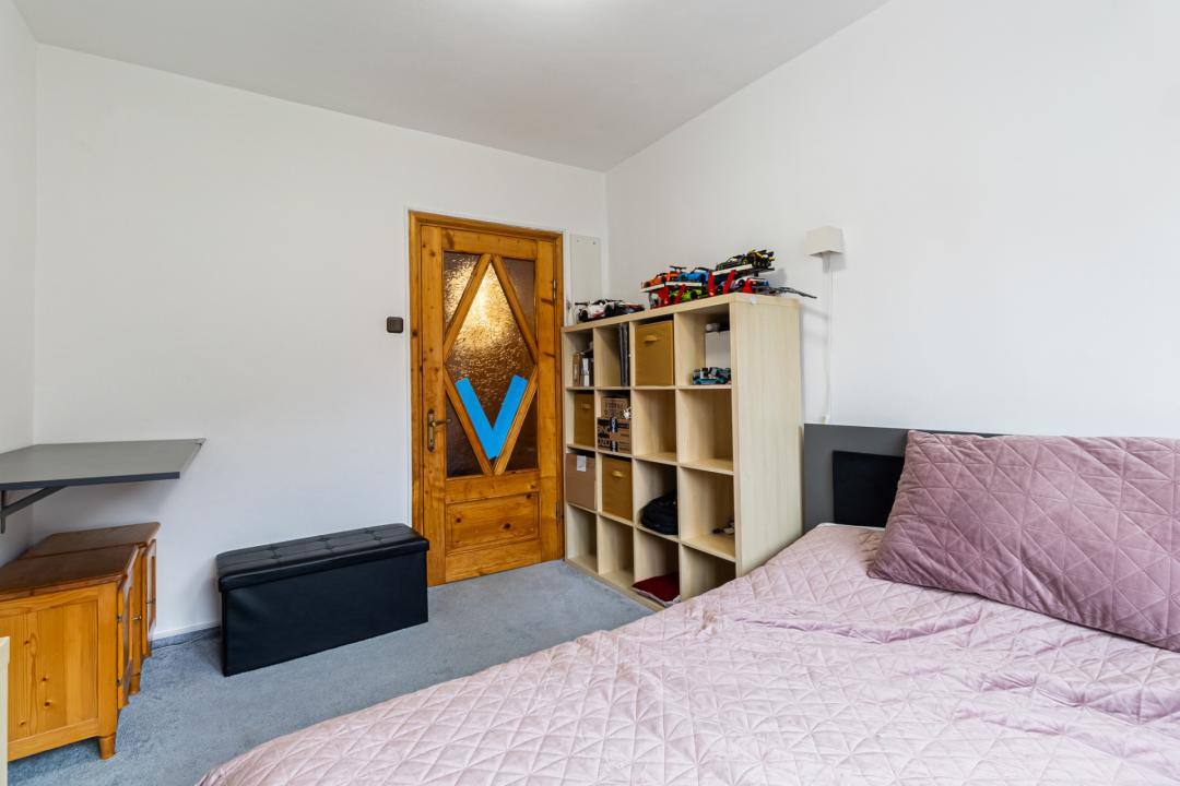 Apartament 4 camere de vânzare | Răcădău, Brașov | Etaj 2 | Decomandat | Parcare