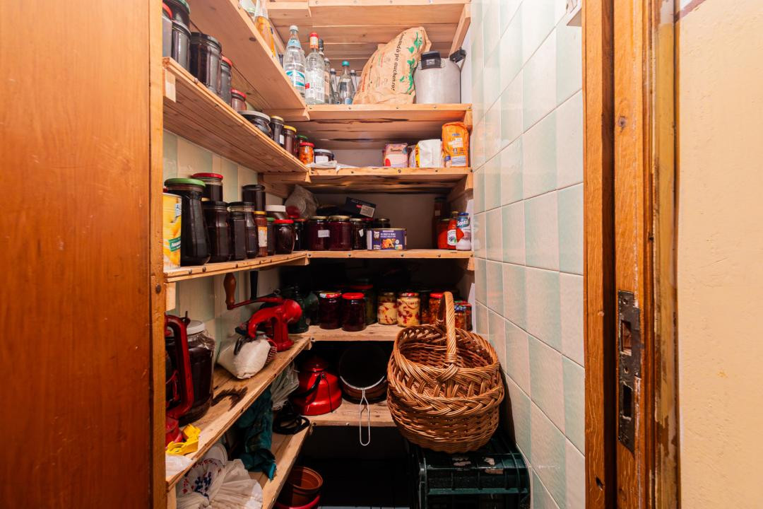 Apartament 4 camere de vânzare | Răcădău, Brașov | Etaj 2 | Decomandat | Parcare