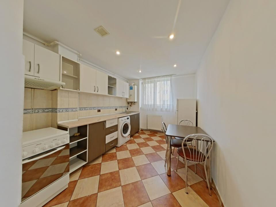 Închiriere apartament cu 3 camere, mobilat și utilat - zona Griviței