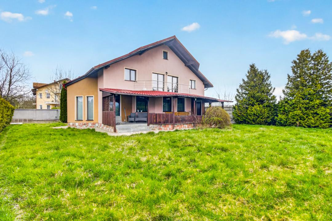 Închiriere casa modernă cu 4 dormitoare, teren 1300 mp - zona Stupini, Brasov