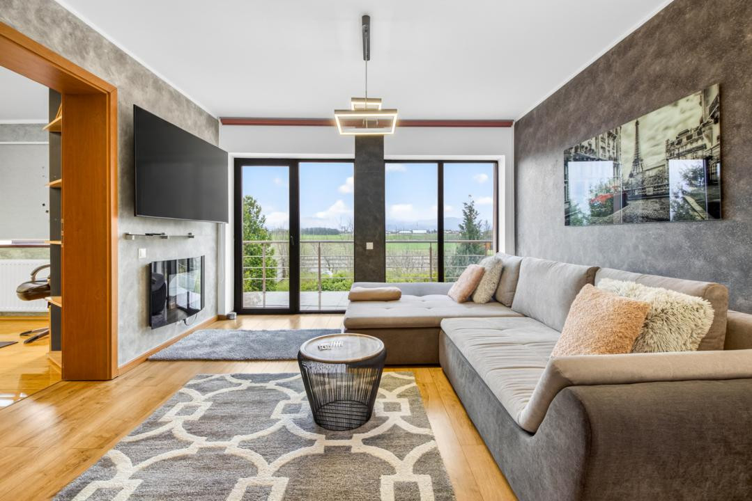 Închiriere casa modernă cu 4 dormitoare, teren 1300 mp - zona Stupini, Brasov