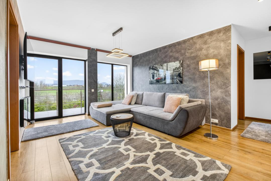 Închiriere casa modernă cu 4 dormitoare, teren 1300 mp - zona Stupini, Brasov