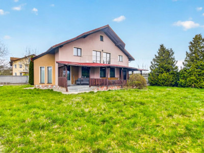 Închiriere casa modernă cu 4 dormitoare, teren 1300 mp - zona Stupini, Brasov