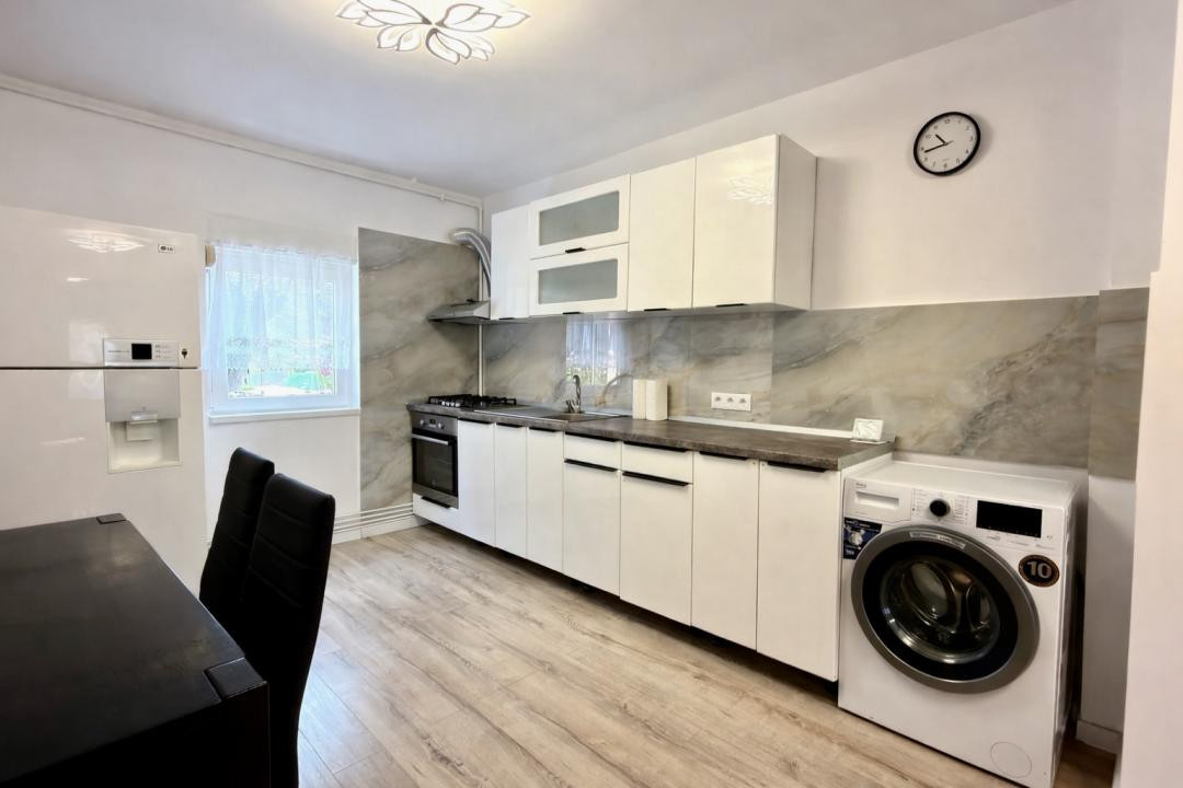 Apartament 3 camere, 75 mp, complet renovat. Prima închiriere