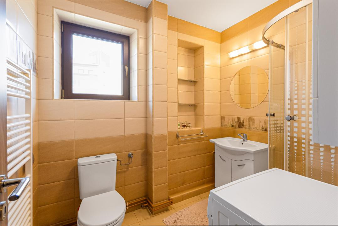 Garsonieră spatioasa - 48mp utili - Pietonala Racadau - parcare+gradina