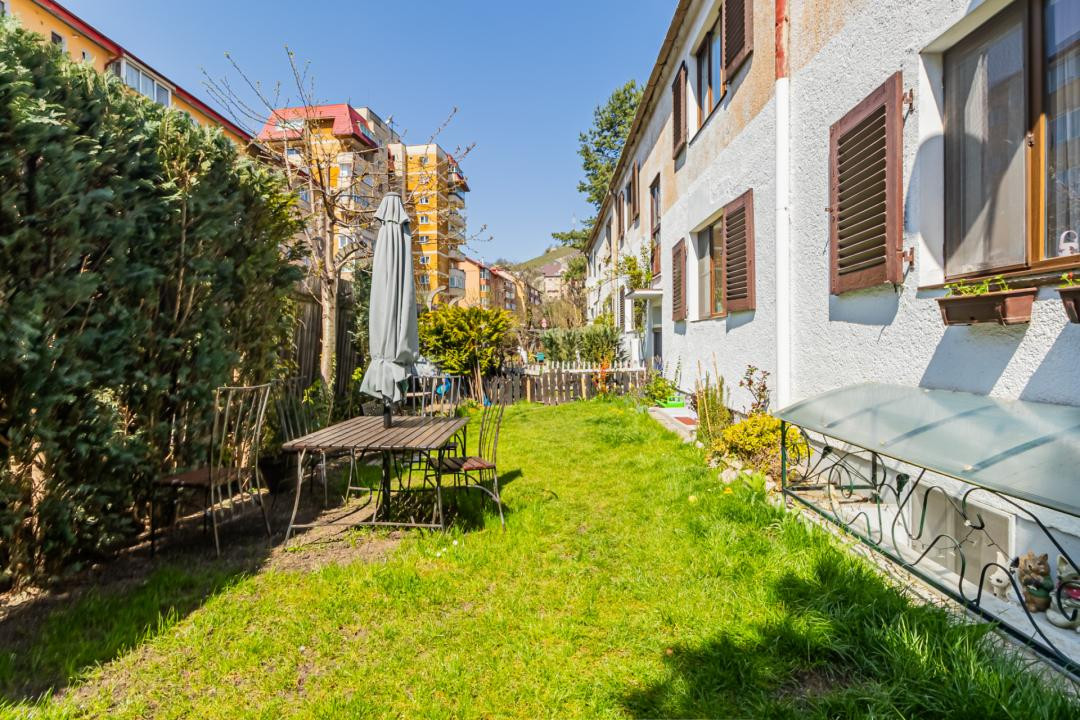 Garsonieră spatioasa - 48mp utili - Pietonala Racadau - parcare+gradina