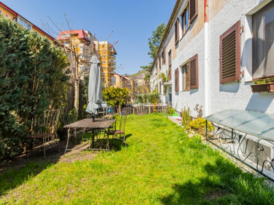 Garsonieră spatioasa - 48mp utili - Pietonala Racadau - parcare+gradina