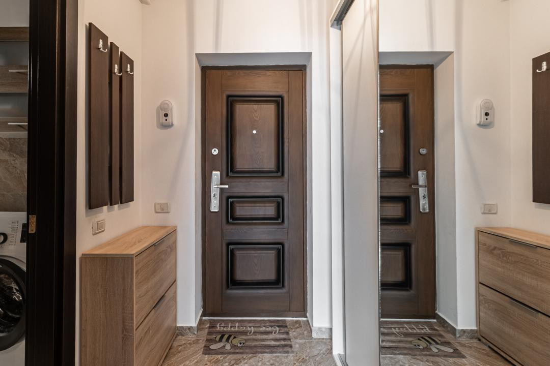 STUDIO MODERN SUBCETATE- MOBILAT SI UTILAT