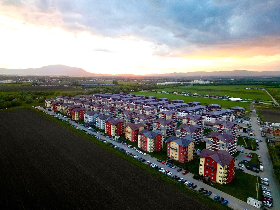 STUDIO MODERN SUBCETATE- MOBILAT SI UTILAT