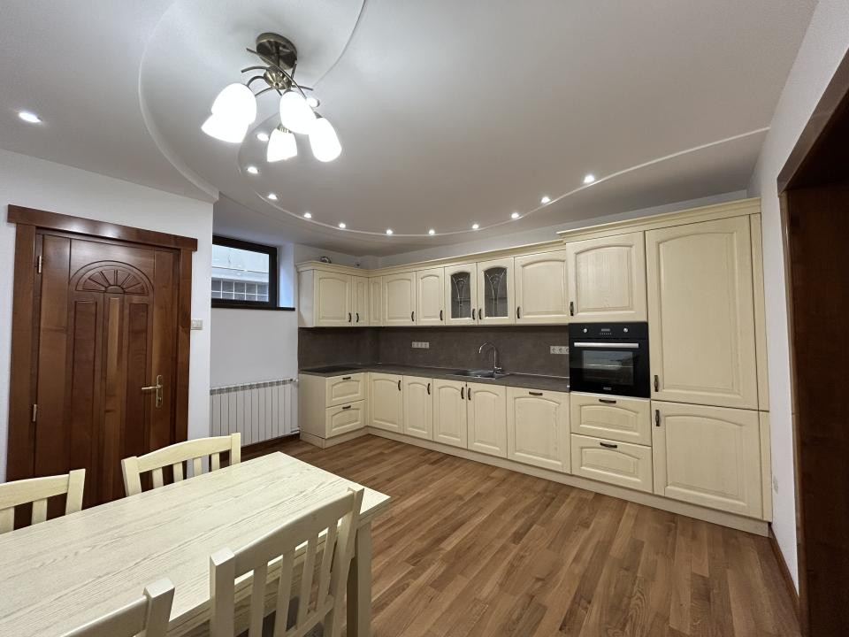 Vilă modernă în zona Centrală