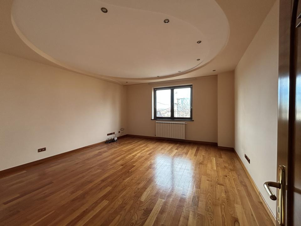 Vilă modernă în zona Centrală