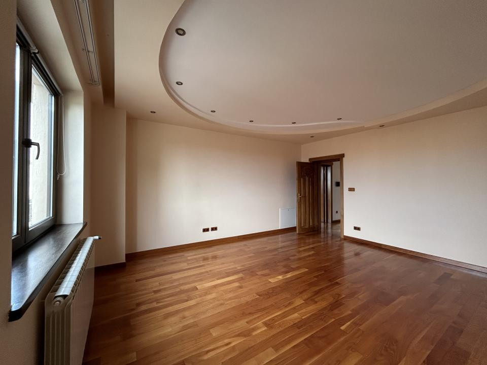 Vilă modernă în zona Centrală