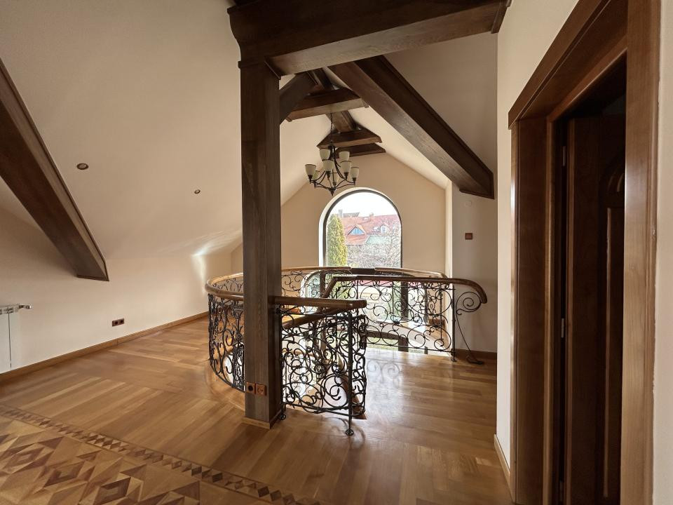 Vilă modernă în zona Centrală