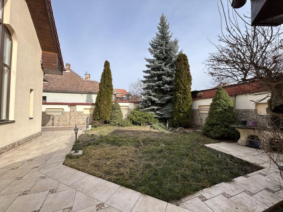 Vilă modernă în zona Centrală